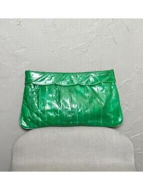 Vintage 1980's Emerald Green Eel Skin Clutch Purse Exotic Leather Bag